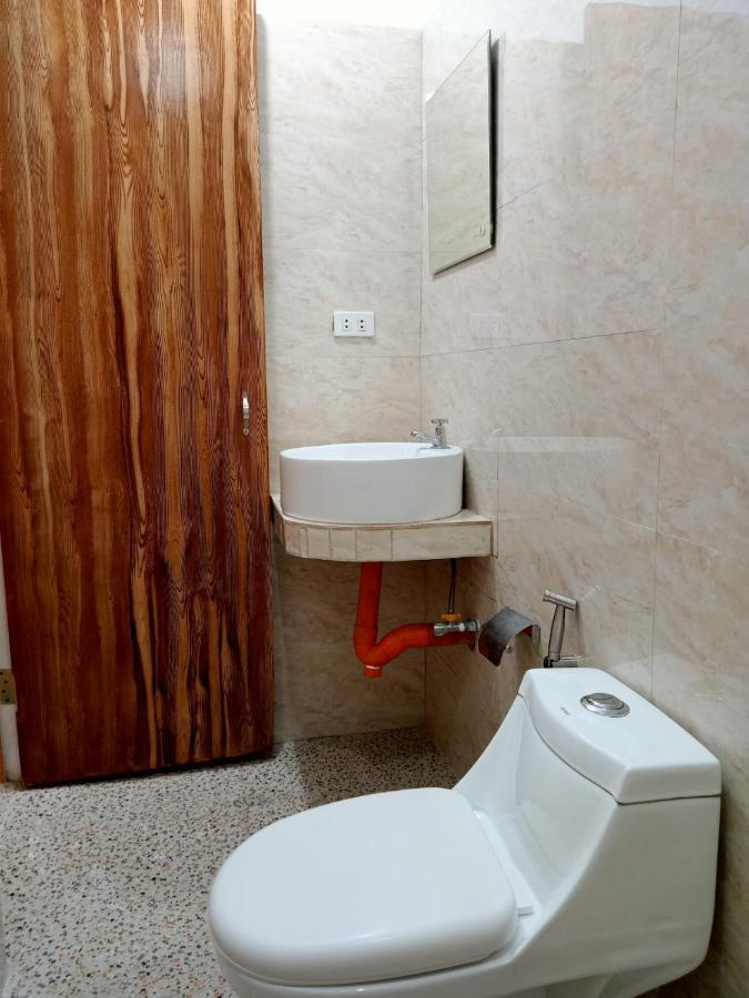 __Aplaridel Inn Suites__ Angeles Ngoại thất bức ảnh