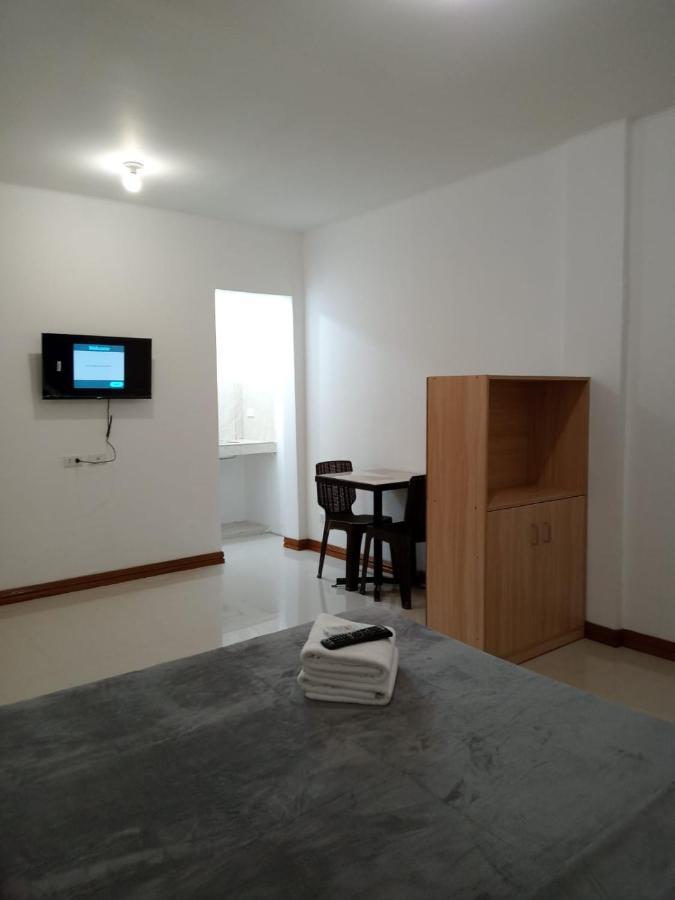 __Aplaridel Inn Suites__ Angeles Ngoại thất bức ảnh